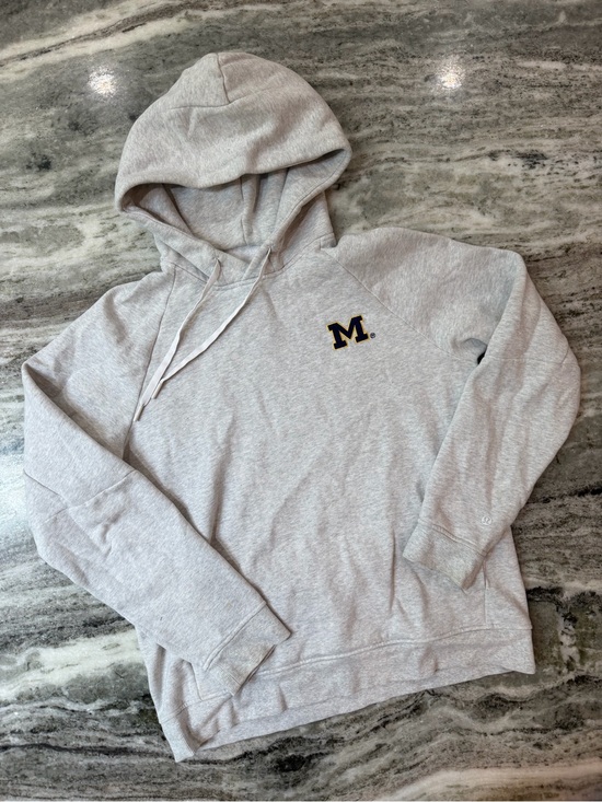 lululemon athletica Other - Men’s Lululemon X Michigan University Gray Hooded Sweatshirt
Medium